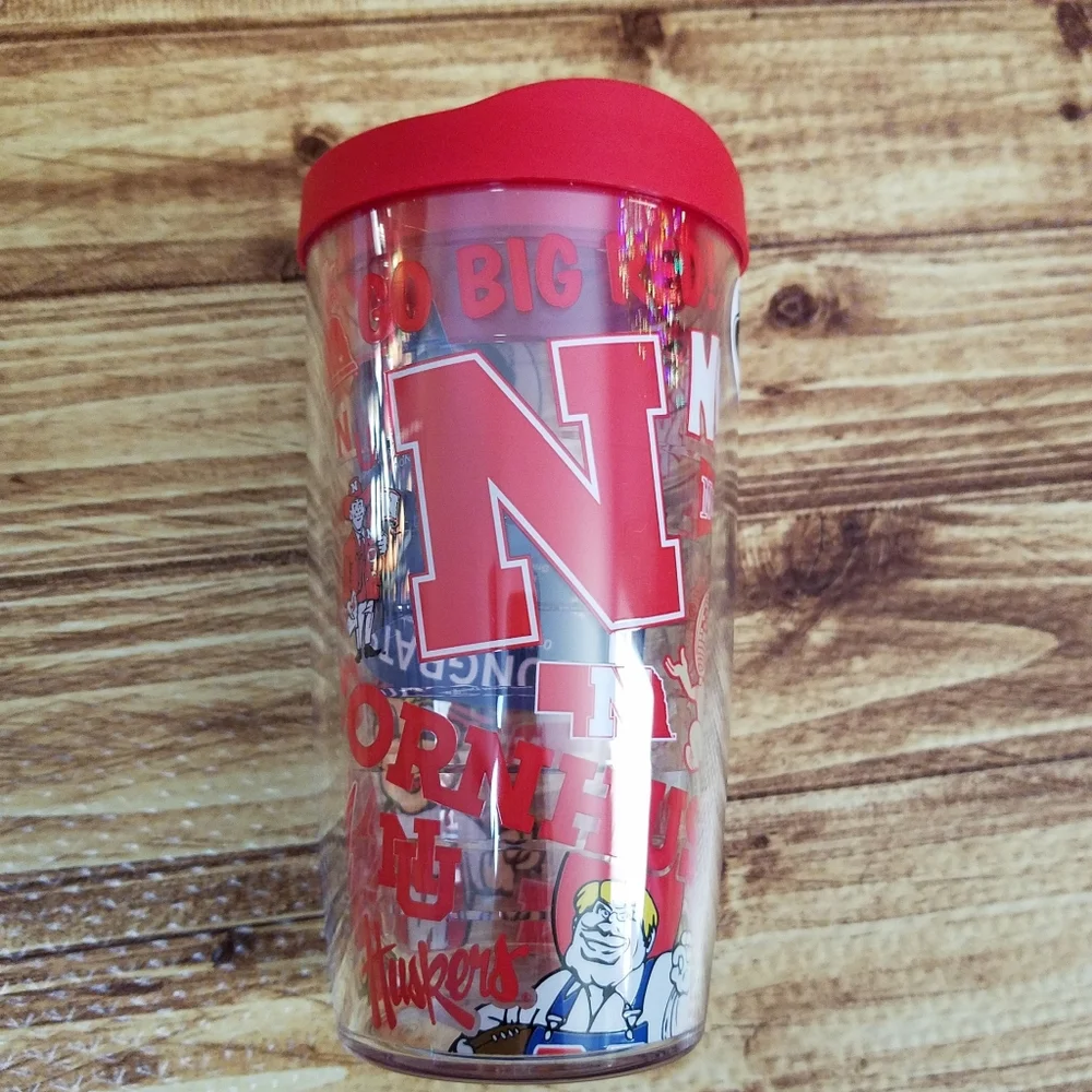 Tervis Red NCAA Football College 16 Oz Tumbler Insulated Cup Glass Cornhuskers